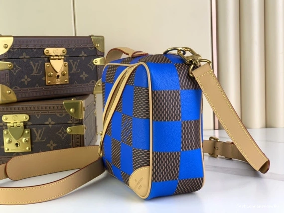 FS CHEAP LOUIS Chess Messenger-24*24*8CM VUITTON 0806